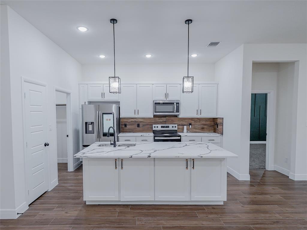 4507 Metropolitan Avenue Dallas, TX 75210 - Photo 12 of 25