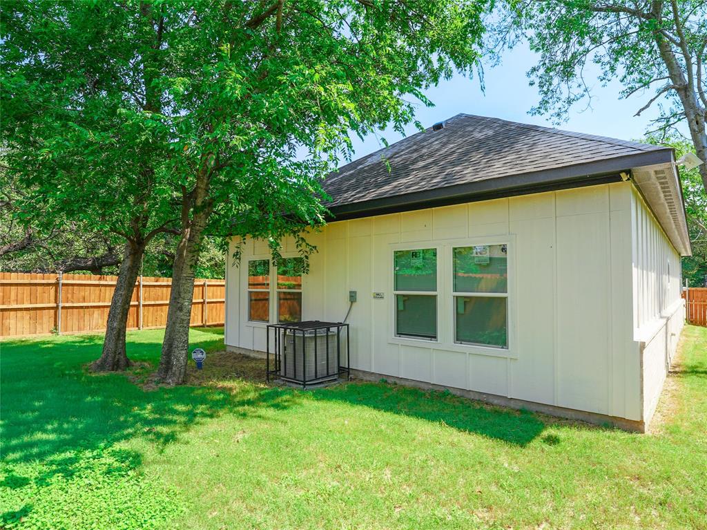 4507 Metropolitan Avenue Dallas, TX 75210 - Photo 4 of 25