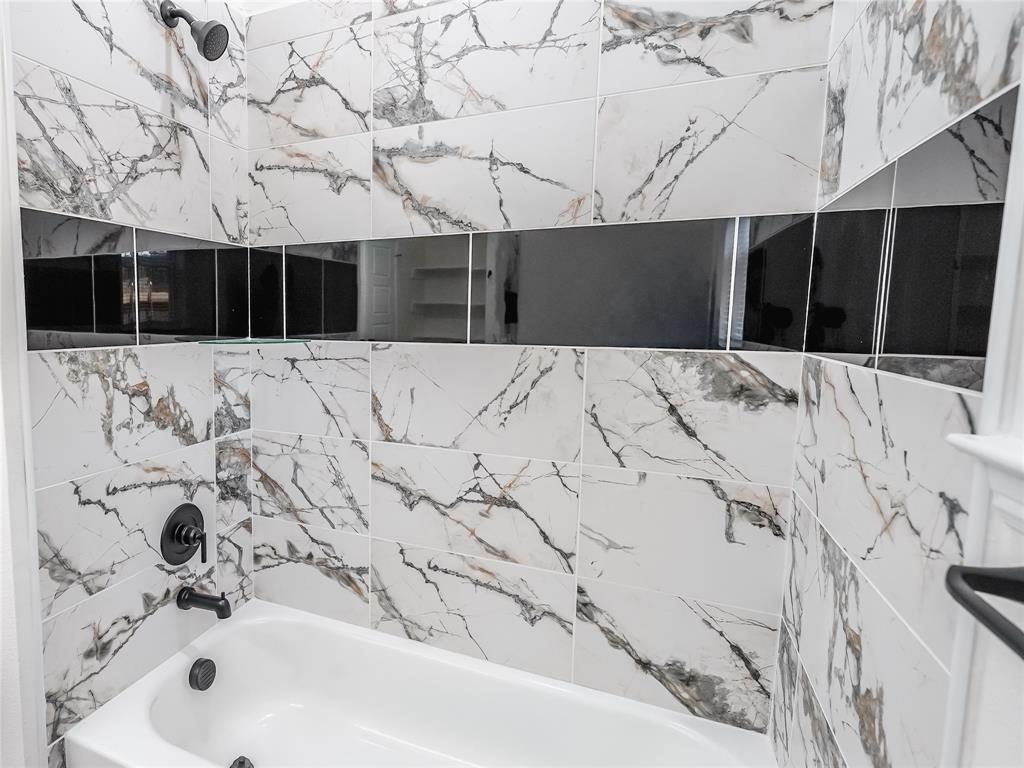 4507 Metropolitan Avenue Dallas, TX 75210 - Photo 7 of 25