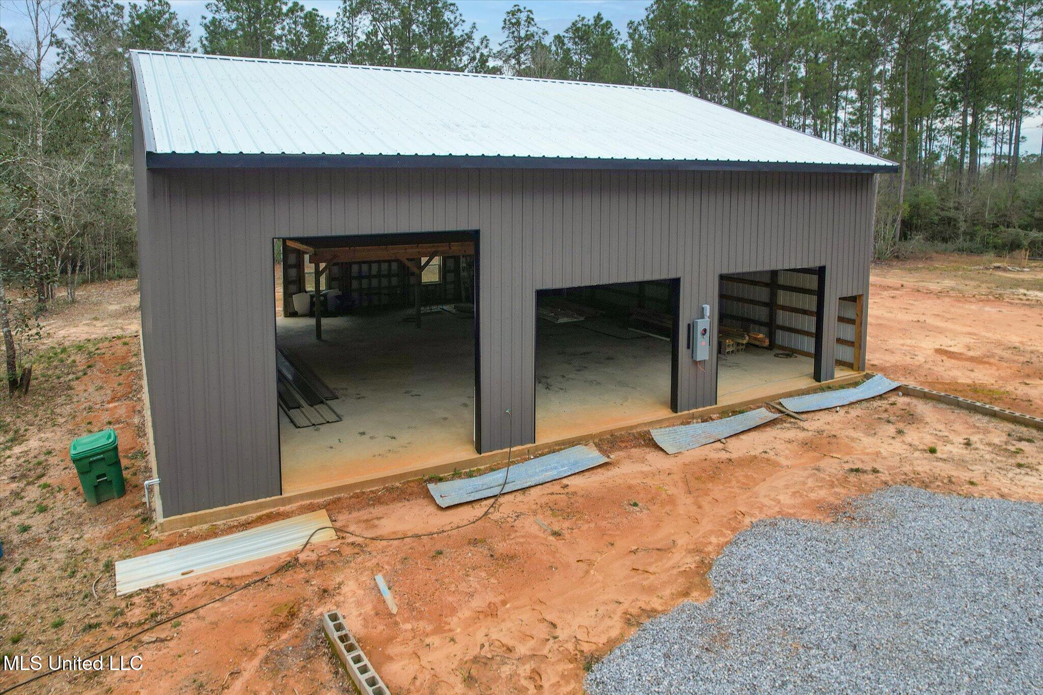 22445 Road 374 Kiln, MS 39556 - Photo 11 of 28 07-Barn