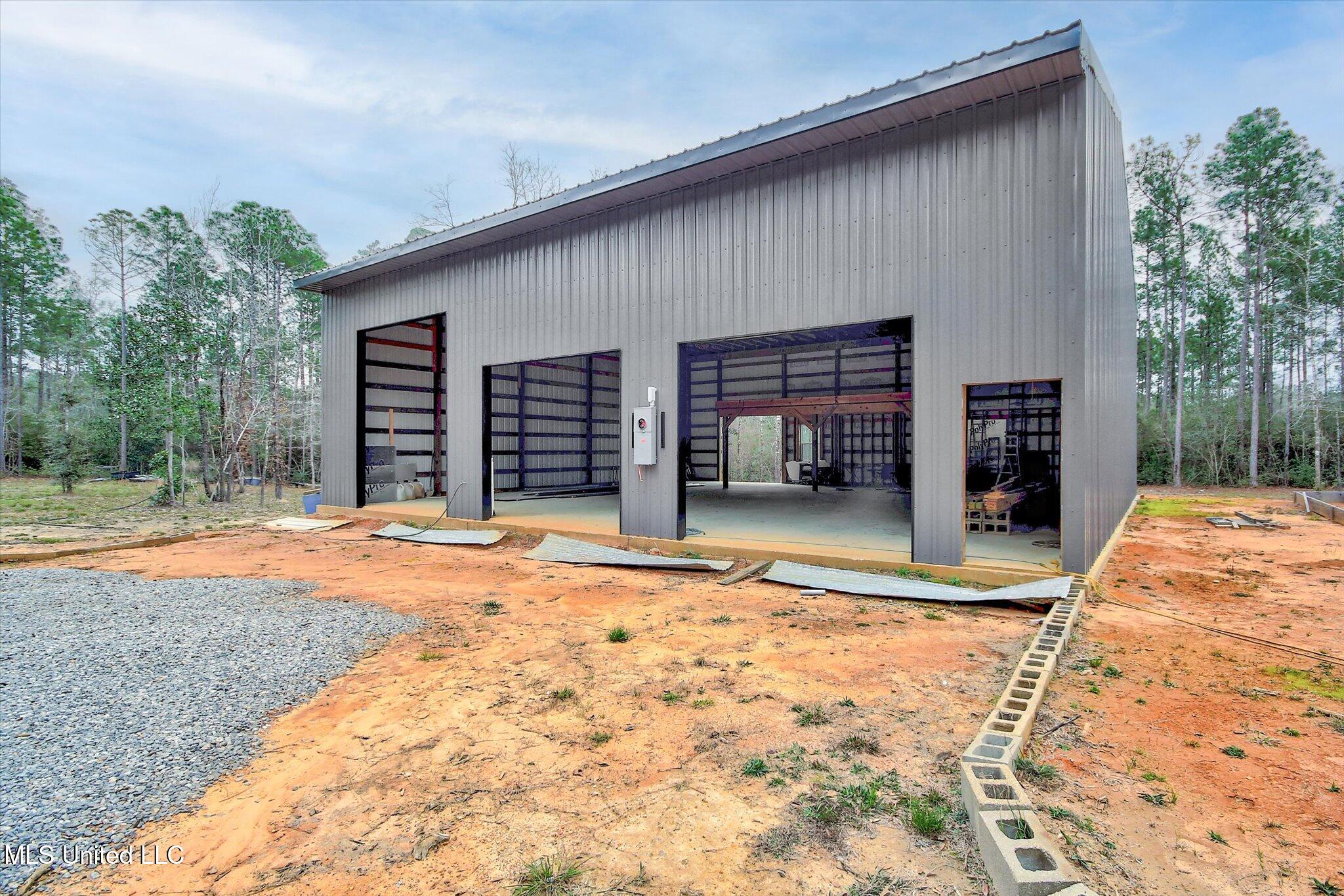 22445 Road 374 Kiln, MS 39556 - Photo 15 of 28 12-Barn