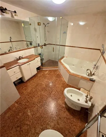 an aerial view of a basket ball court