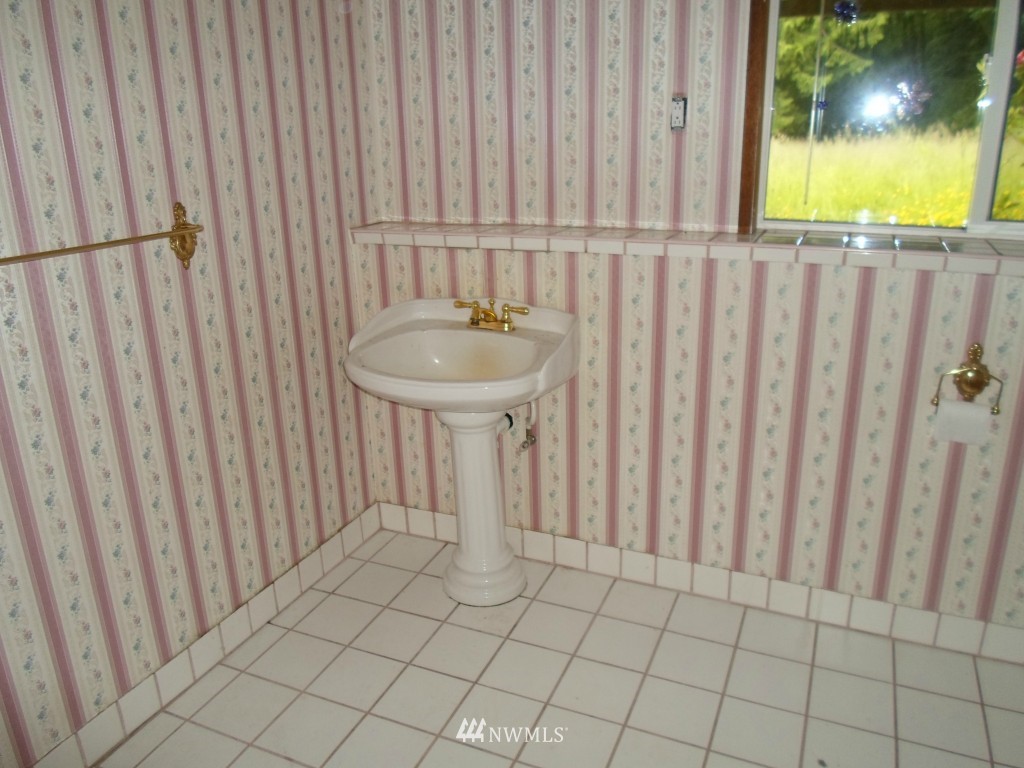 4416 Park Road Sedro-Woolley, WA 98284 - Photo 10 of 14 Gallery Image 10