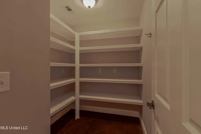 $2,150 | 137 Harvey Circle, Canton, MS 39046