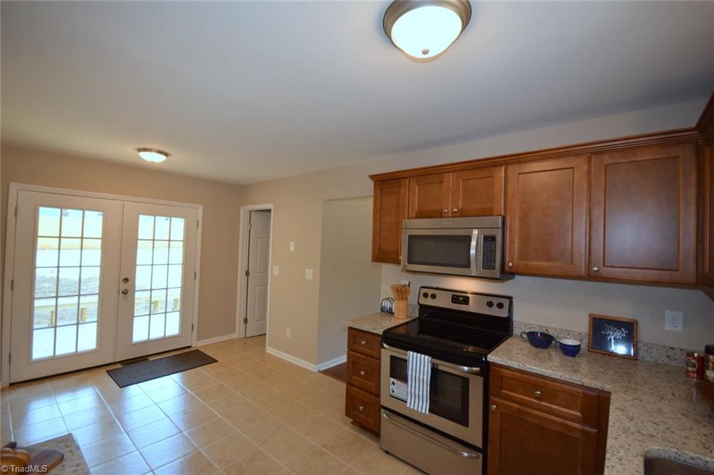 754 Laverton Lane Rural Hall, NC 27045 - Photo 10 of 28 Gallery Image 10