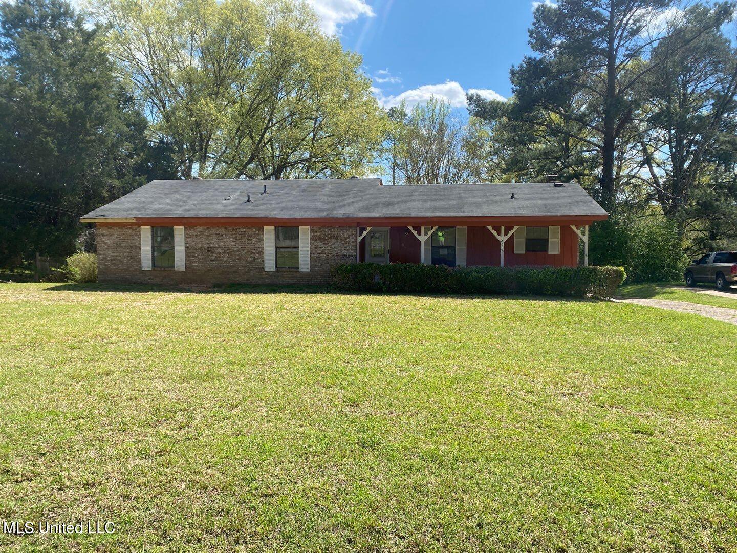 6529 Bounds Road Meridian, MS 39307 - Photo 1 of 30 3-Mar 30 2024 02_05pm-hWC1
