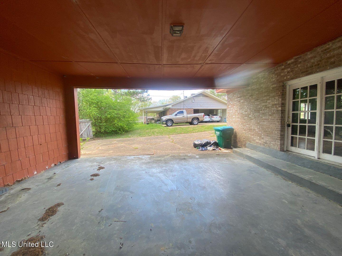 6529 Bounds Road Meridian, MS 39307 - Photo 20 of 30 169-Mar 30 2024 02_16pm-hxDA