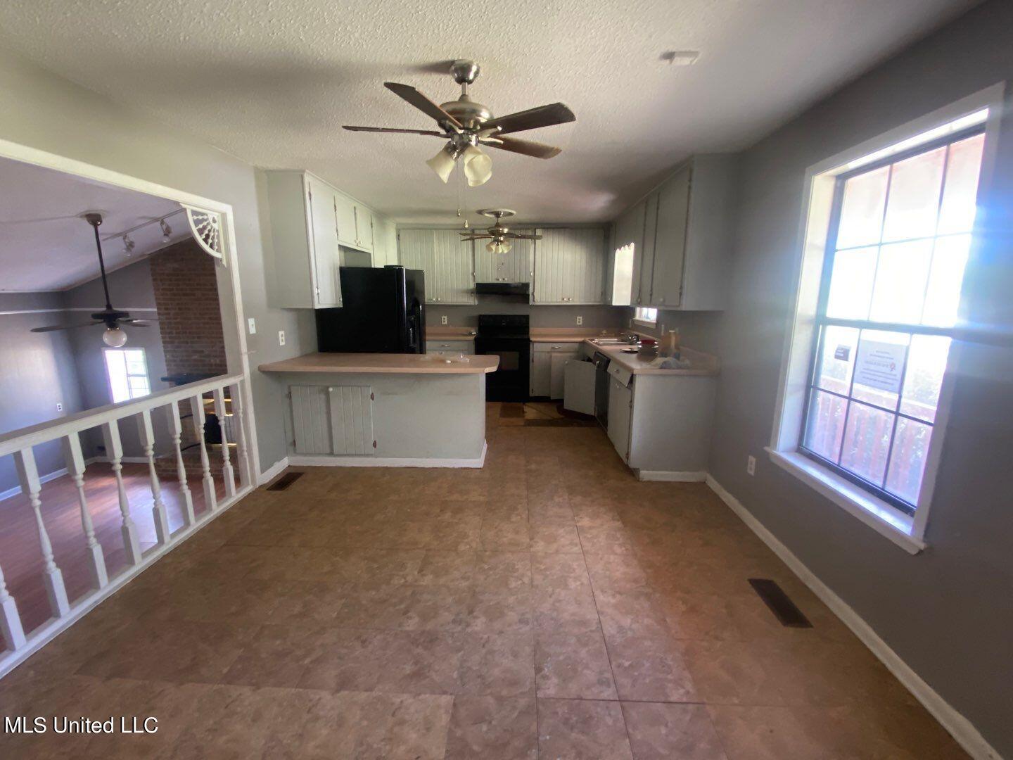 6529 Bounds Road Meridian, MS 39307 - Photo 7 of 30 220-Mar 30 2024 02_22pm-11Zo