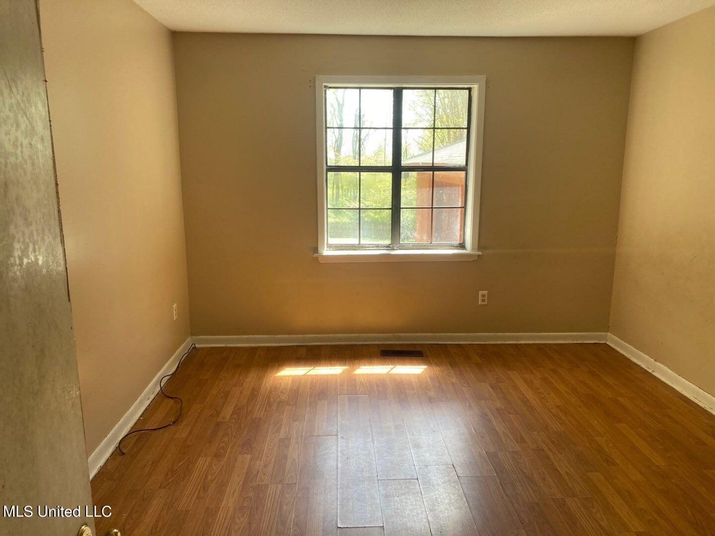 6529 Bounds Road Meridian, MS 39307 - Photo 8 of 30 259-Mar 30 2024 02_24pm-HhGJ