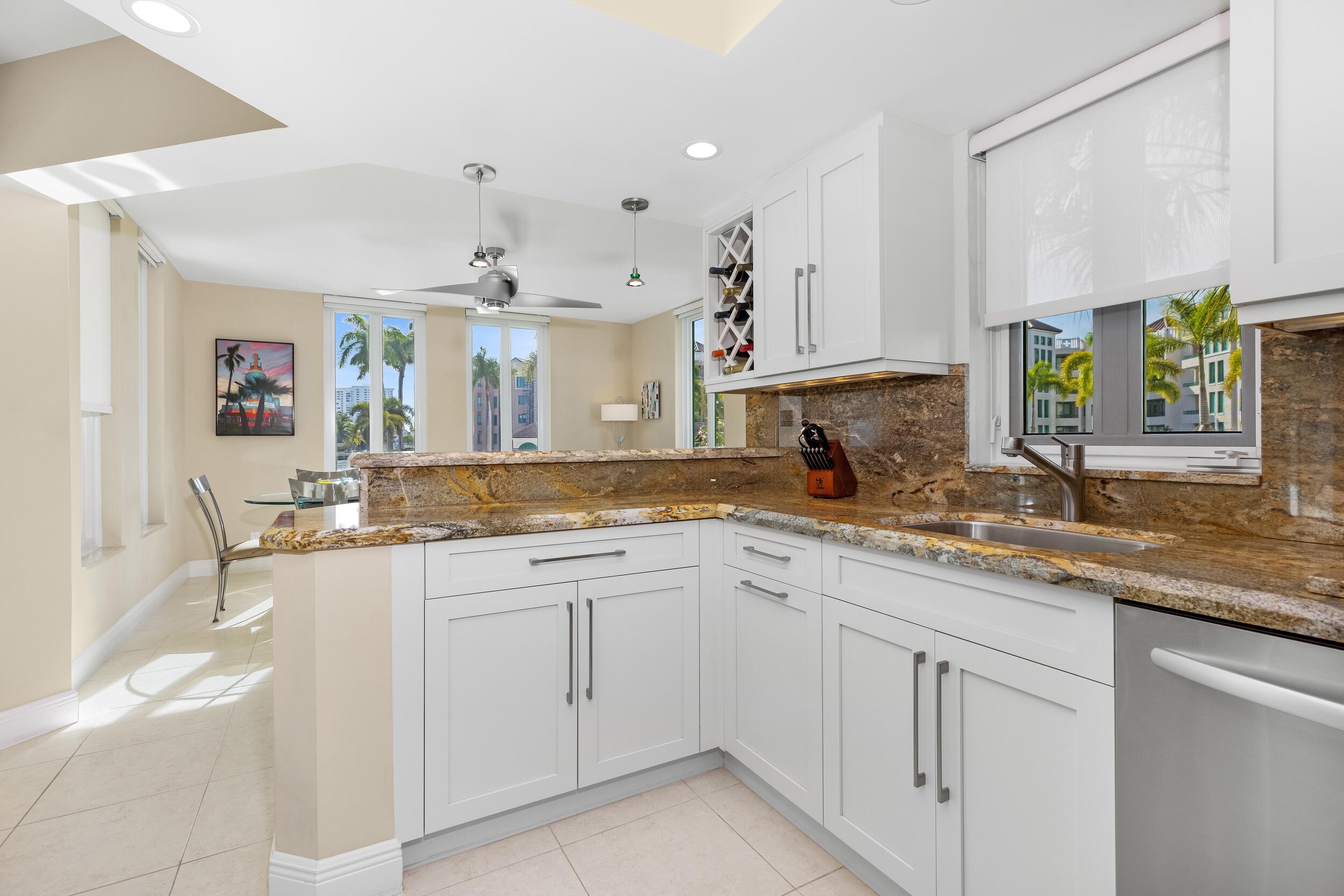 100 Southeast 5th Avenue, Unit 207 Boca Raton, FL 33432 - Photo 16 of 46 Kitchen