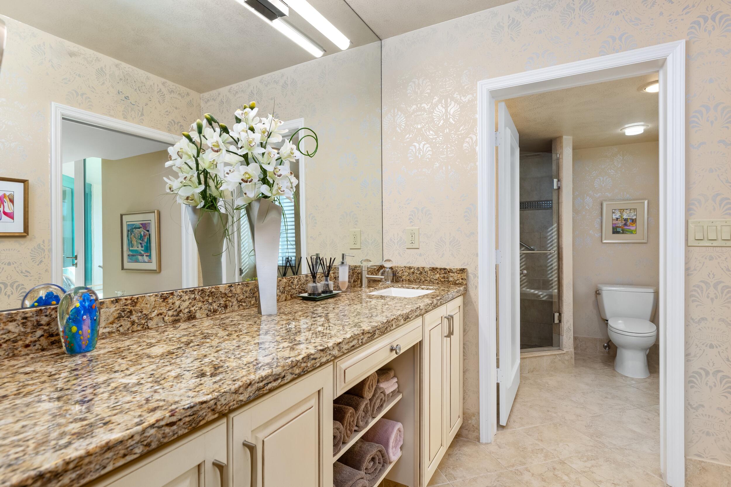 100 Southeast 5th Avenue, Unit 207 Boca Raton, FL 33432 - Photo 20 of 46 Vanity