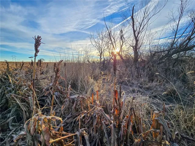 $599,500 | 13013 Bradford Road, Harveyville, KS 66431