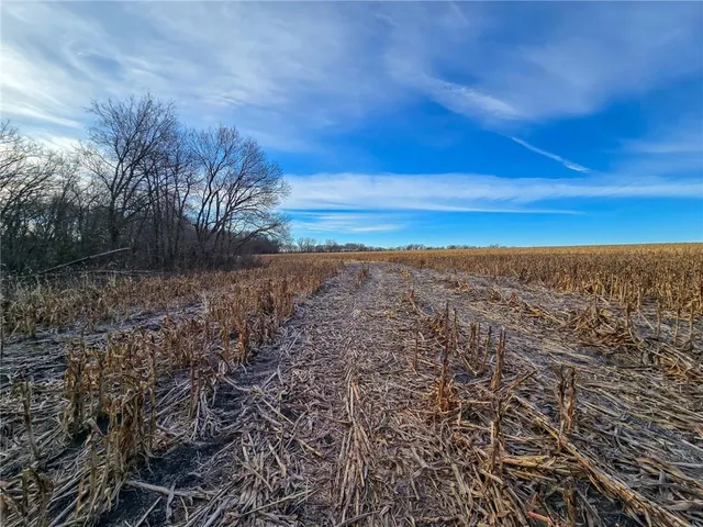 $599,500 | 13013 Bradford Road, Harveyville, KS 66431