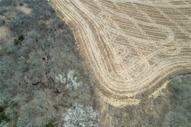 $599,500 | 13013 Bradford Road, Harveyville, KS 66431