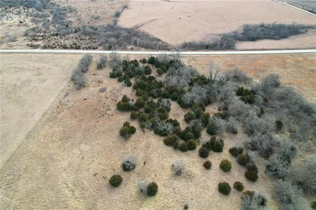 $599,500 | 13013 Bradford Road, Harveyville, KS 66431