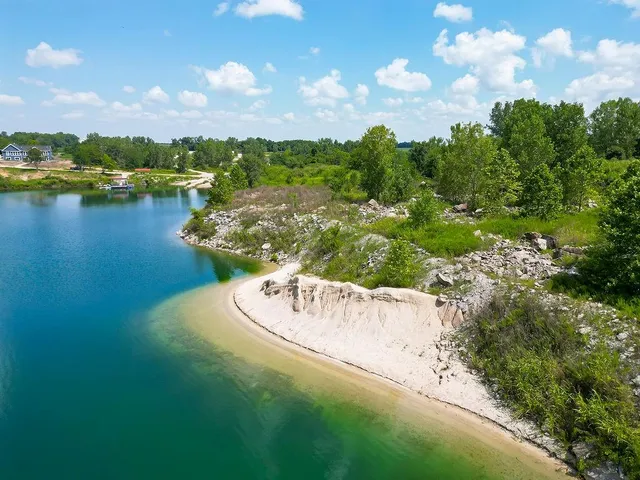 $750,000 | 6 Block Road, Paola, KS 66071