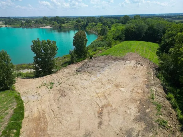 $750,000 | 6 Block Road, Paola, KS 66071