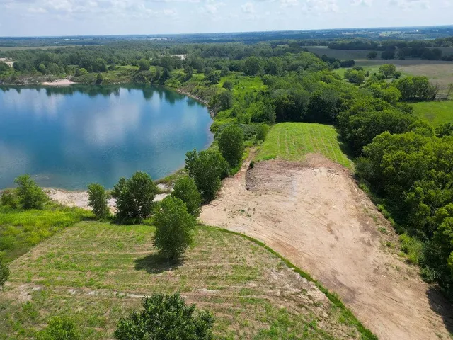 $750,000 | 6 Block Road, Paola, KS 66071