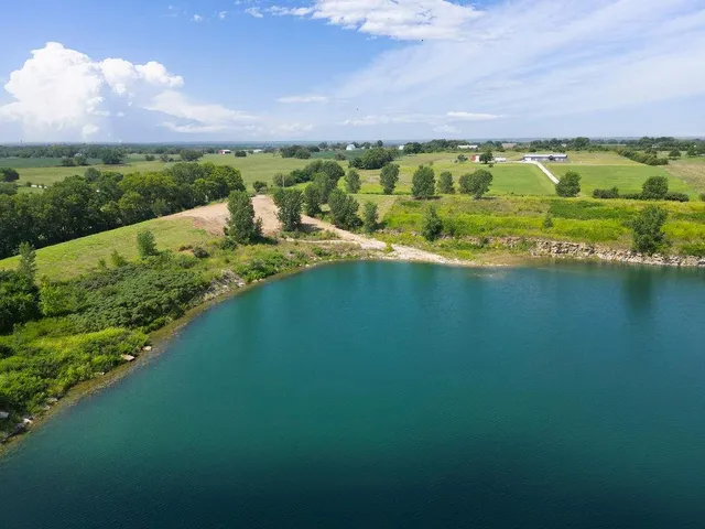 $750,000 | 6 Block Road, Paola, KS 66071