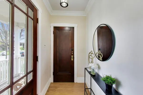 $449,900 | 7006 West Jarvis Avenue, Niles, IL 60714