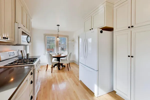 $449,900 | 7006 West Jarvis Avenue, Niles, IL 60714