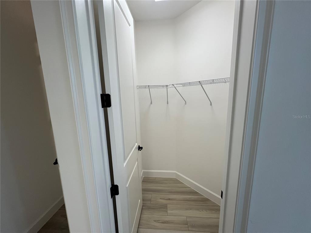 931 Signet Drive Apollo Beach, FL 33572 - Photo 10 of 22 a view of a hallway