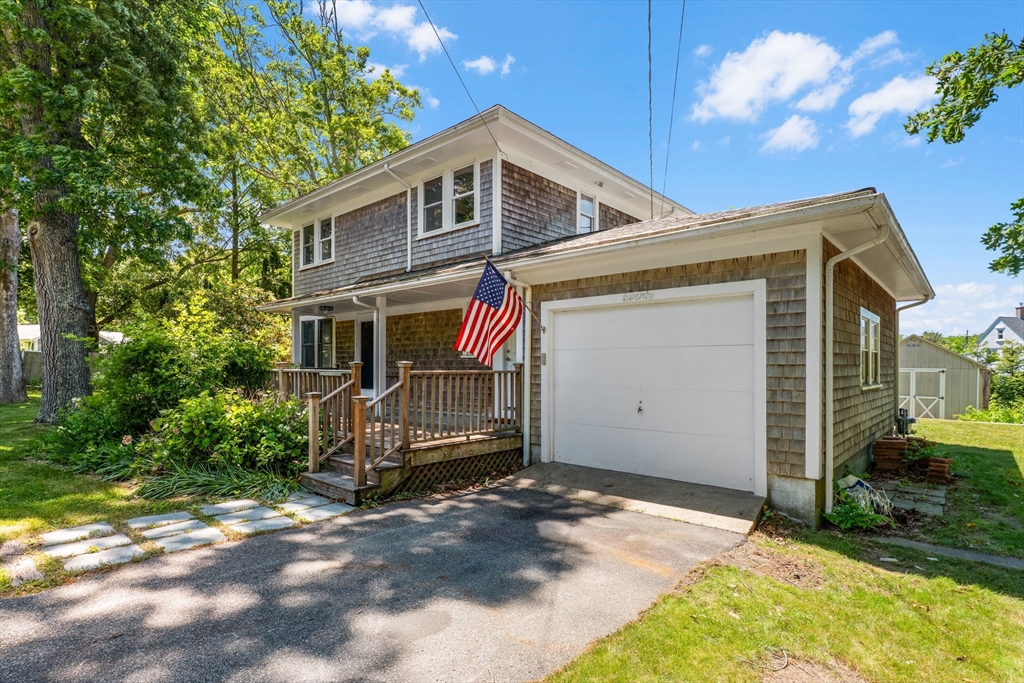 20 Quaker Road Falmouth, MA 02540 - Photo 2 of 38