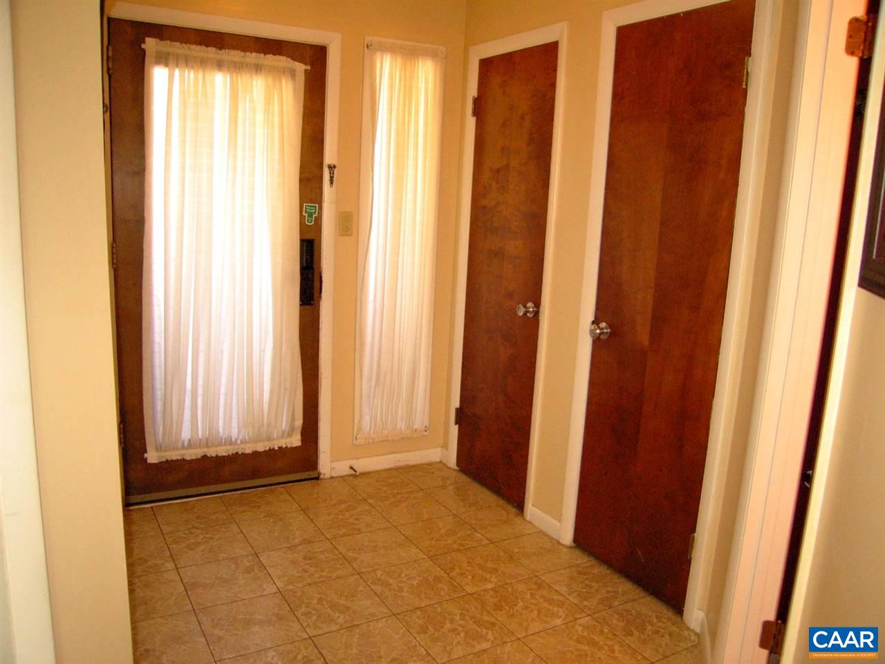 462 Three Ridges Roseland, VA 22967 - Photo 6 of 25 a view of a bathroom with shower and a window