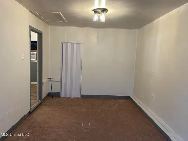 $88,500 | 20 Myrtle Drive, Natchez, MS 39120