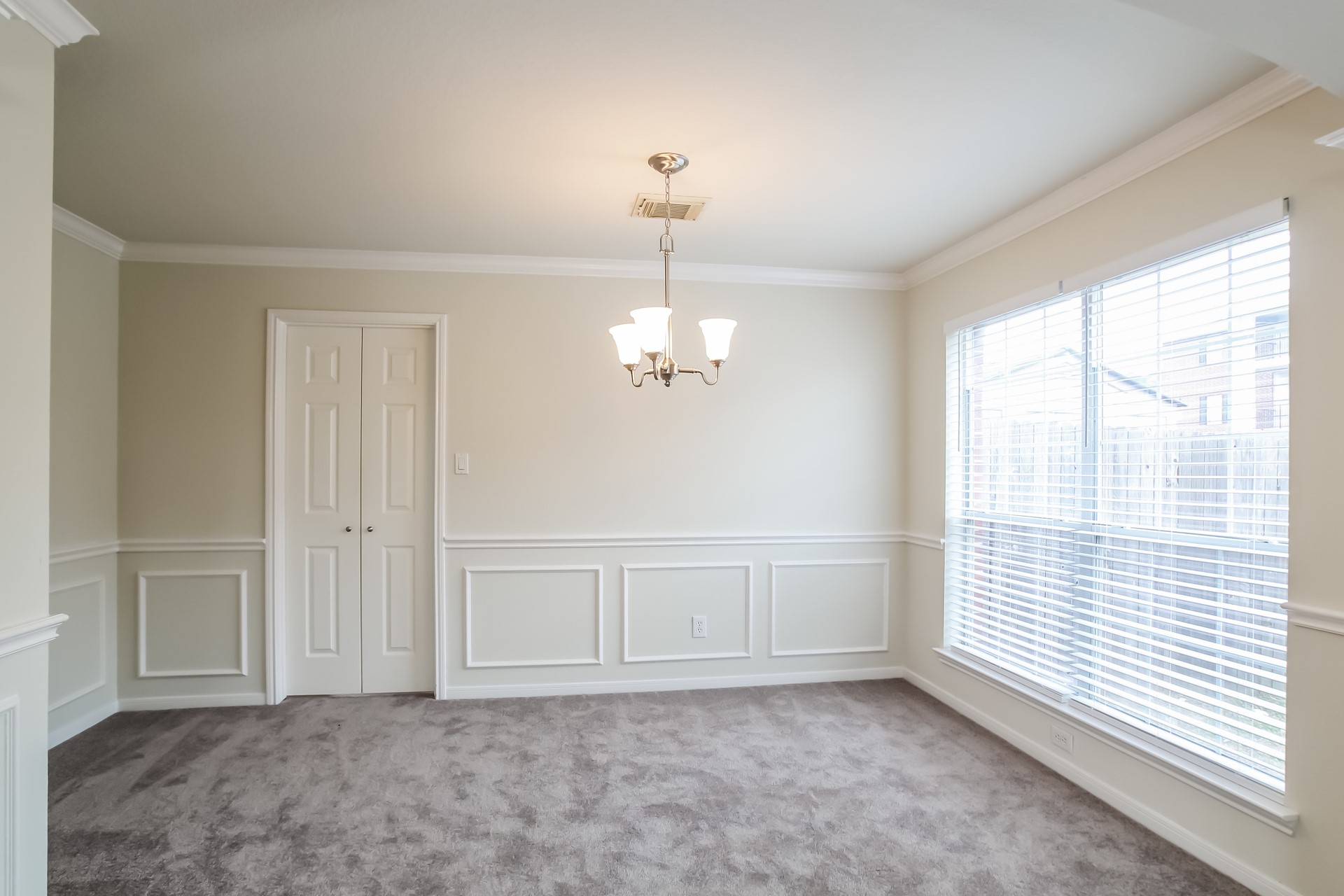 519 Holly Crest Drive Spring, TX 77386 - Photo 6 of 17