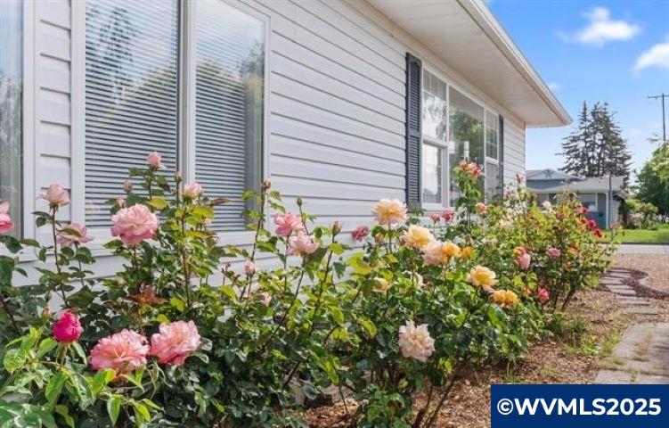 1405 Princeton Road Woodburn, OR 97071 - Photo 7 of 13