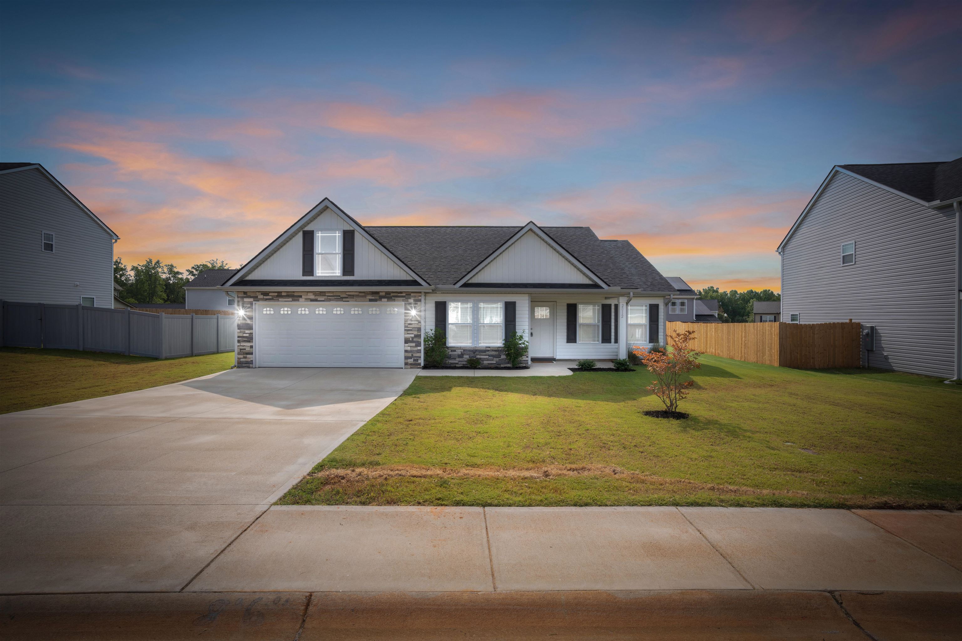 2012 Renata Lee Drive Lyman, SC 29365 - Photo 2 of 28