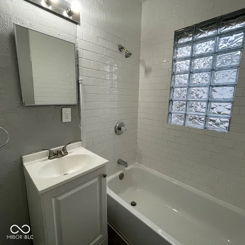 $750 | 1910 Southeastern Avenue, Indianapolis, IN 46201