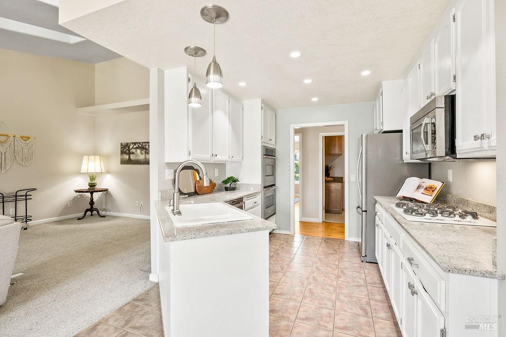 5837 Mathilde Drive Windsor, CA 95492 - Photo 22 of 65