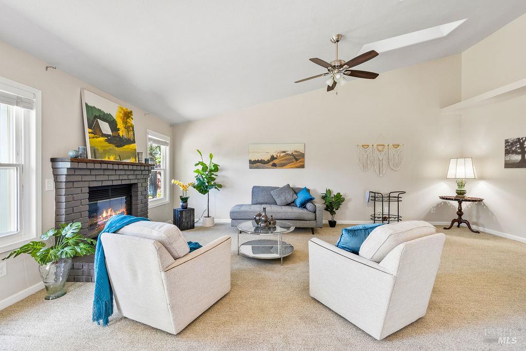 5837 Mathilde Drive Windsor, CA 95492 - Photo 5 of 65