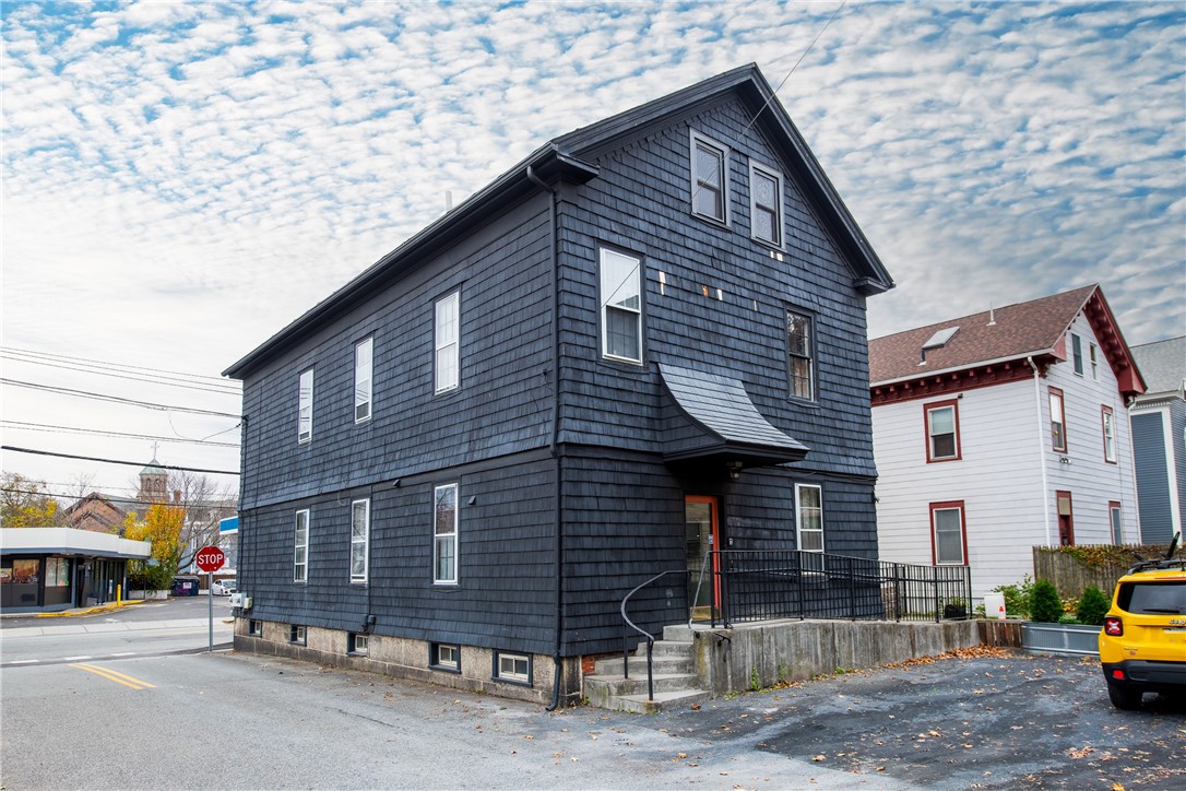 206 Smith Street Providence, RI 02908 - Photo 2 of 40