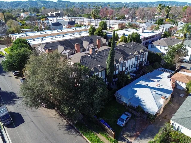 $900,000 | 5327 Wilkinson Avenue, Unit 6, Valley Village, CA 91607
