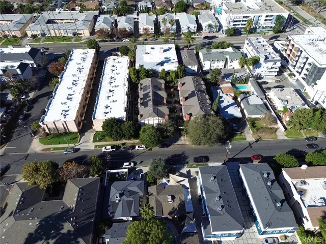 $900,000 | 5327 Wilkinson Avenue, Unit 6, Valley Village, CA 91607