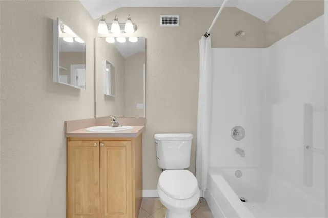 a view of an entryway with a door