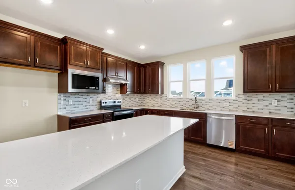 $384,000 | 757 Daisy Street, Greenwood, IN 46143