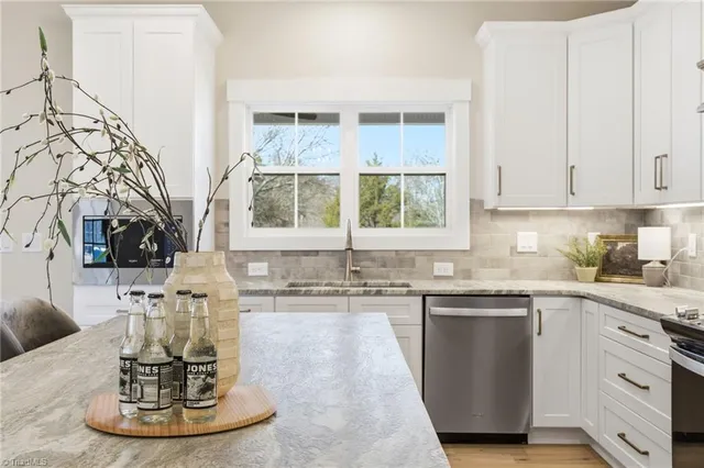 $839,000 | 6922 Charnel Lane, Pleasant Garden, NC 27313