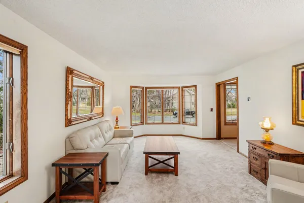 $550,000 | 3118 139th Avenue Northwest, Andover, MN 55304