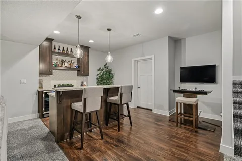 $875,000 | 15854 West 165th Terrace, Olathe, KS 66062