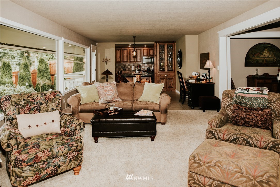 2321 Cascade Way Longview, WA 98632 - Photo 5 of 25 Gallery Image 5