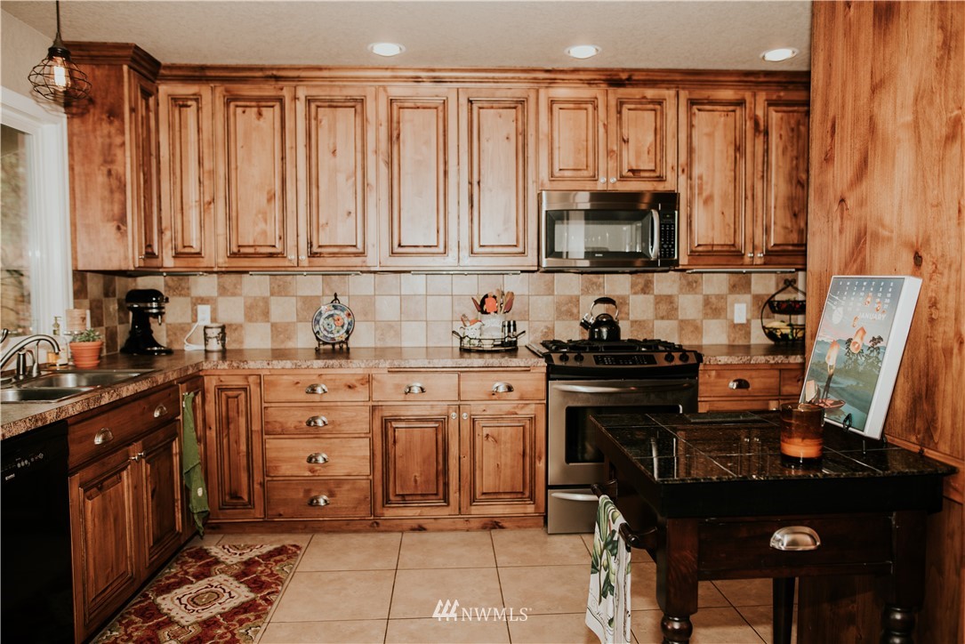 2321 Cascade Way Longview, WA 98632 - Photo 10 of 25 Gallery Image 10