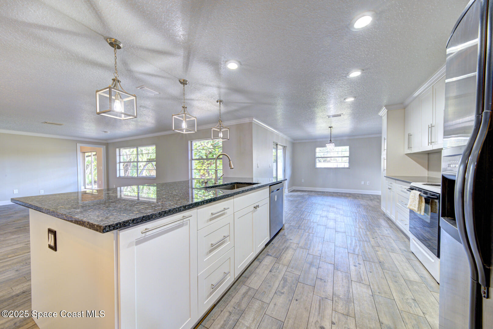 1240 St George Road Merritt Island, FL 32952 - Photo 13 of 46 kitchen with island (7)