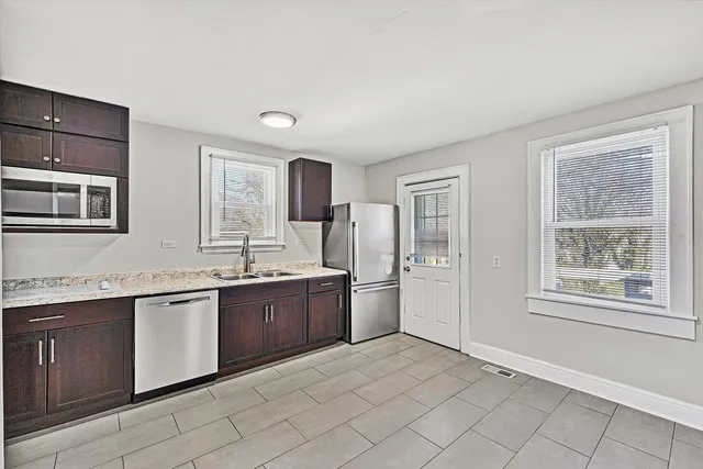 $1,349 | 3911 Michigan Avenue Northwest, Roanoke, VA 24017