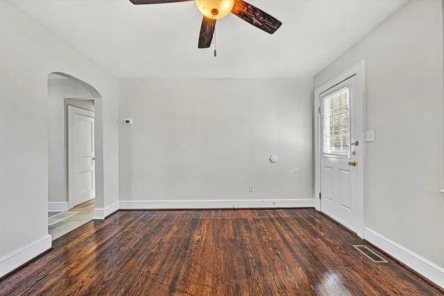 $1,349 | 3911 Michigan Avenue Northwest, Roanoke, VA 24017