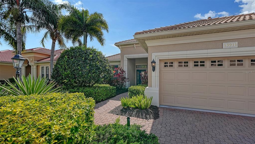 13911 Siena Loop Lakewood Ranch, FL 34202 - Photo 4 of 100
