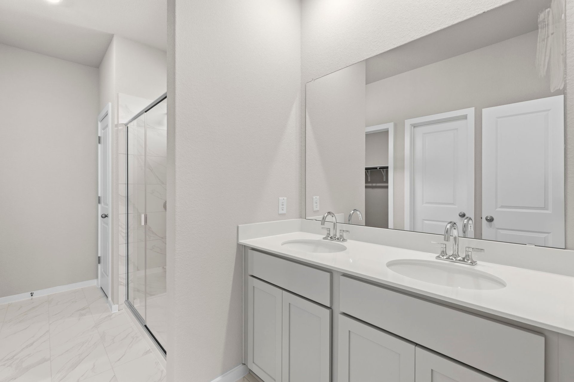 176 Wind Hill Jarrell, TX 76537 - Photo 20 of 31 Primary Bath retreat with dual vanities & walk-in shower